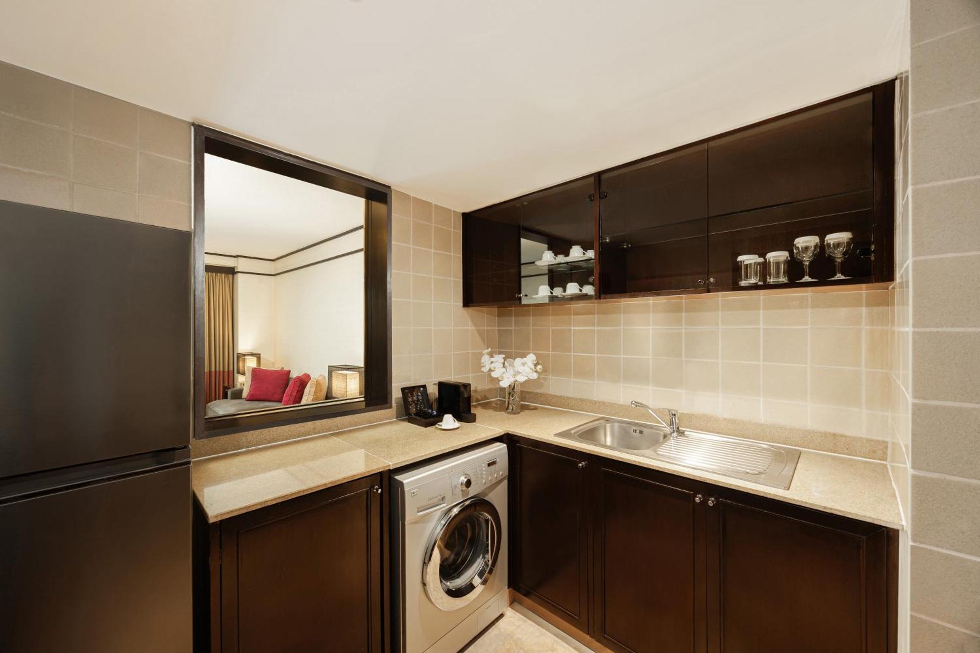 Conrad Bangkok Residences Exteriör bild